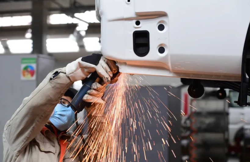 贵阳经开区：“数”融百业 “智”汇万物